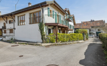 Row house 13 rooms - image - 1