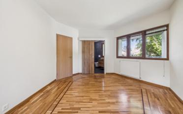 Single house 8 rooms - image - 4