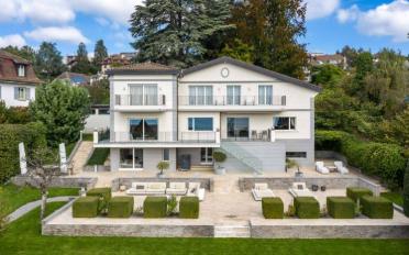 Villa 11.5 pièces - image - 1