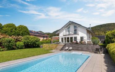 Villa 6.5 pièces - image - 1