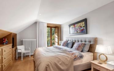 Single house 20 rooms - image - 11