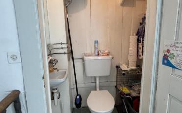 Shop 1 room - image - 12