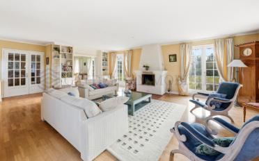 Maison 7 pièces - image - 1