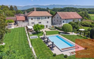 Château 18 pièces - image - 1