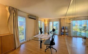 Bureau - image - 2