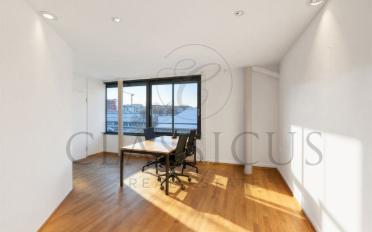 Office - image - 5