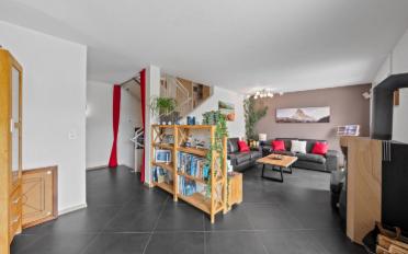 Doppeleinfamilienhaus 7.5 Zimmer - image - 4