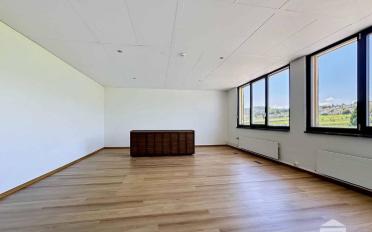 Office - image - 4