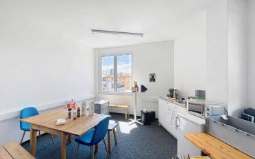 Bureau - image - 1