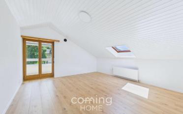 Attic flat 6 rooms - image - 1