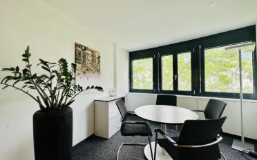 Office - image - 8