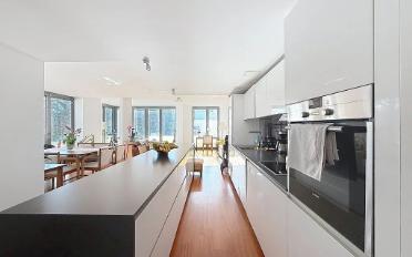 Apartment 5 rooms - image - 9