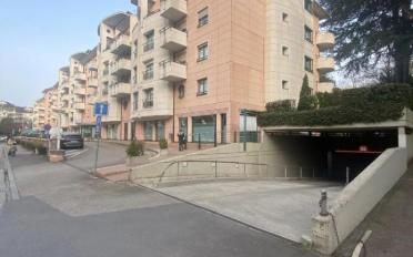 Bureau - image - 1