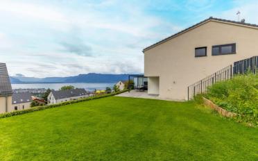 Doppeleinfamilienhaus 5.5 Zimmer - image - 1