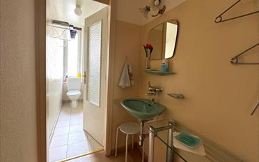 Furnished flat 5.5 rooms - image - 8