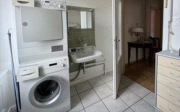 Furnished flat 5.5 rooms - image - 9