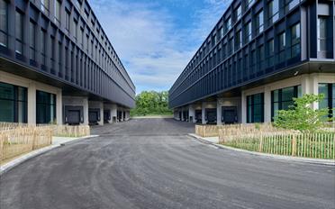 Commercial - image - 3