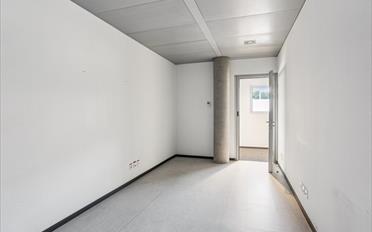 Bureau - image - 8