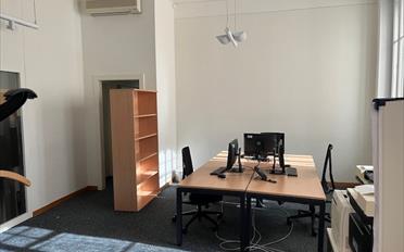 Office - image - 7