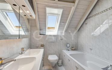 Maison contiguë 7 pièces - image - 10