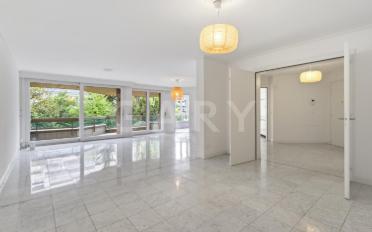 Apartment 7 rooms - image - 3