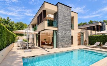 Single house 11 rooms - image - 1
