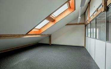 Office - image - 8