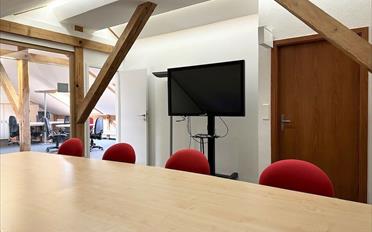 Office - image - 4