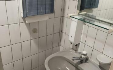 Office - image - 12