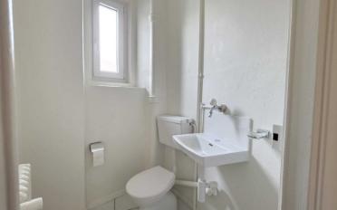 Apartment 4 rooms - image - 7