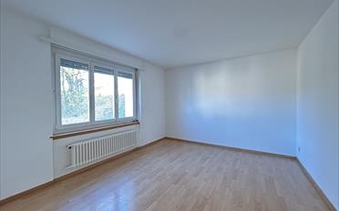 Apartment 4 rooms - image - 3