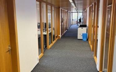 Office - image - 11