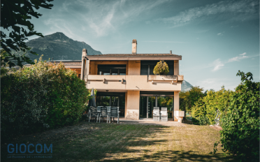 Doppeleinfamilienhaus 5.5 Zimmer - image - 1