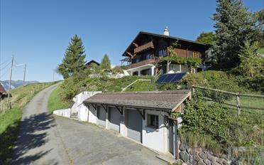Chalet 7.5 pièces - image - 1