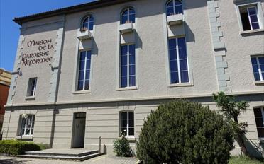 Mixed use property - image - 1