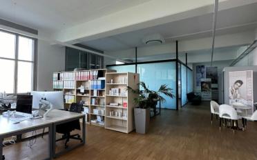 Bureau - image - 10
