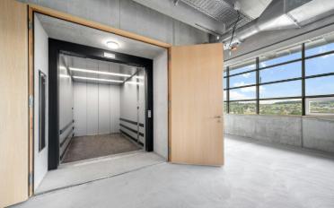 Commercial - image - 3