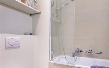 Furnished flat 2 rooms - image - 3