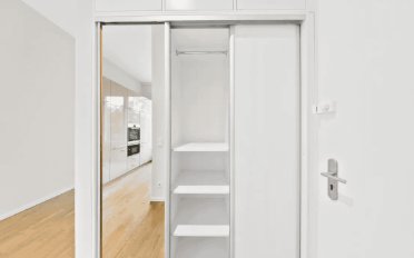 Apartment 4 rooms - image - 7