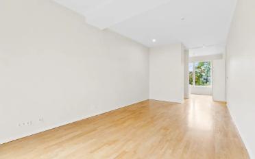 Apartment 4 rooms - image - 2