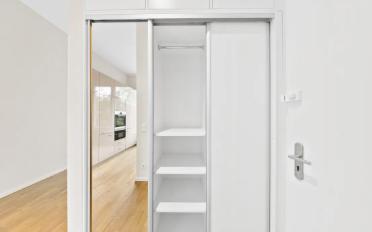 Apartment 4 rooms - image - 8