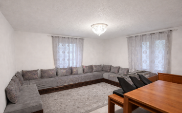 Residential building 12.5 rooms - image - 2