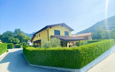 Villa 8.5 rooms - image - 1
