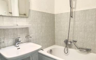 Apartment 4 rooms - image - 9