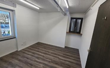 Commercial - image - 7