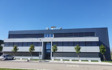Commercial - image - 4