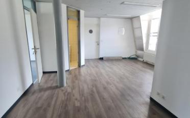 Office - image - 5