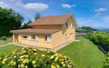 Villa 7.5 pièces - image - 1