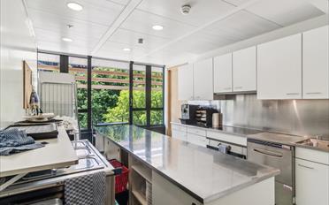 Office - image - 12