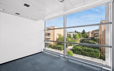 Office - image - 8